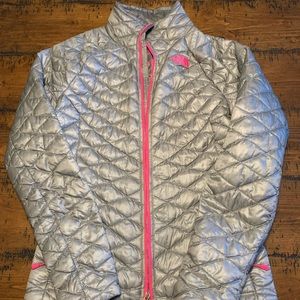 The North Face Light Weight Silver Puffer Coat XS